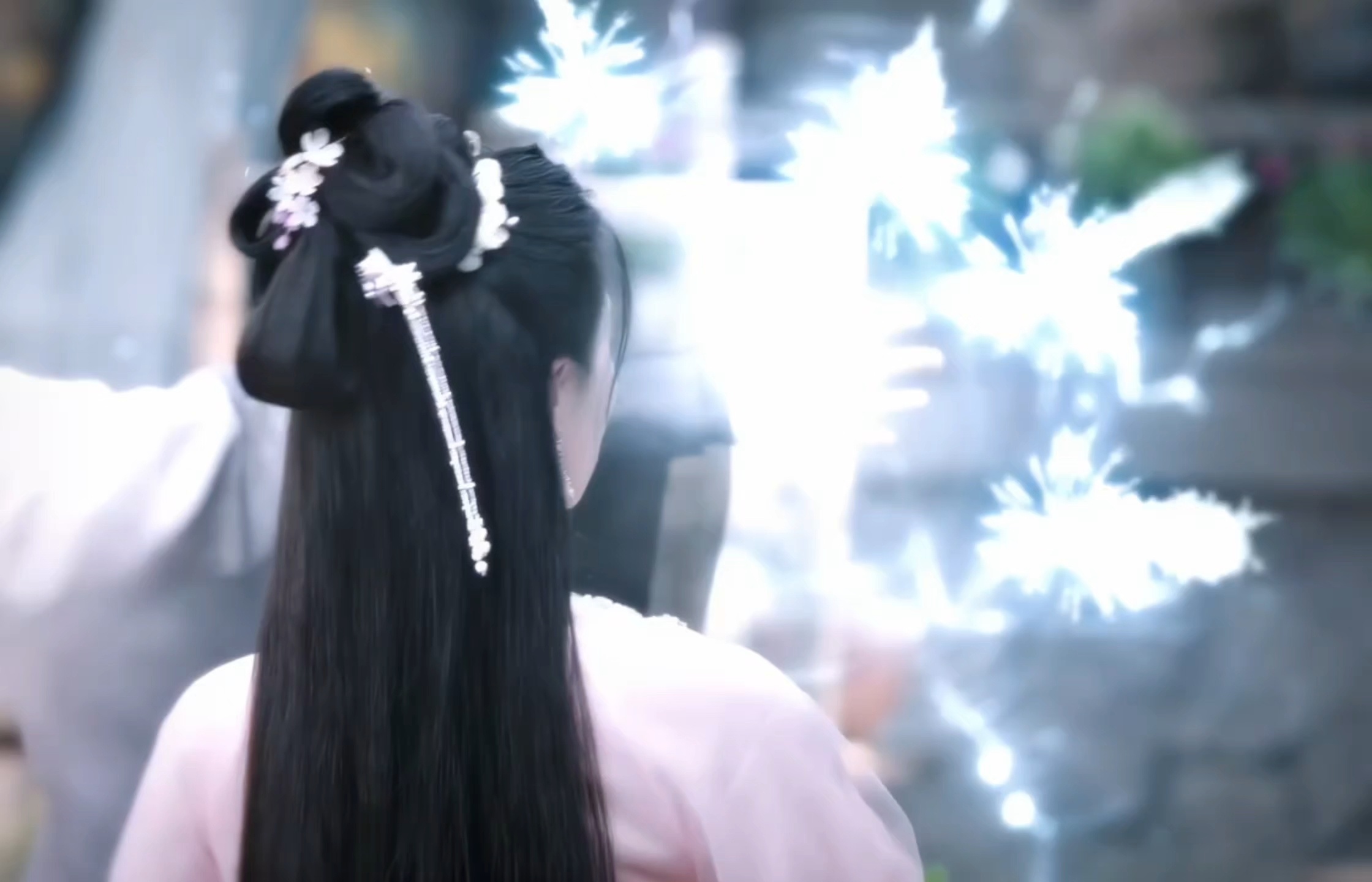一姐今晚两段打戏随短但超有美感的[奥特曼] ​​​