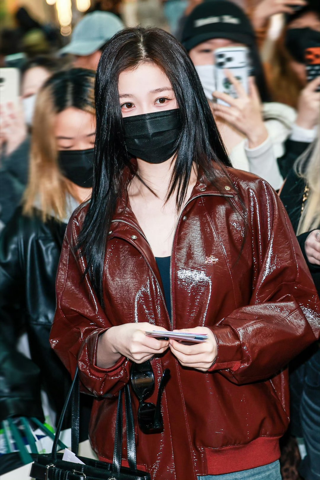 欧尼氛围感拉满喽！！！随时随地被虞书欣种草，这么会搭啊鱼头欣欣🥰 