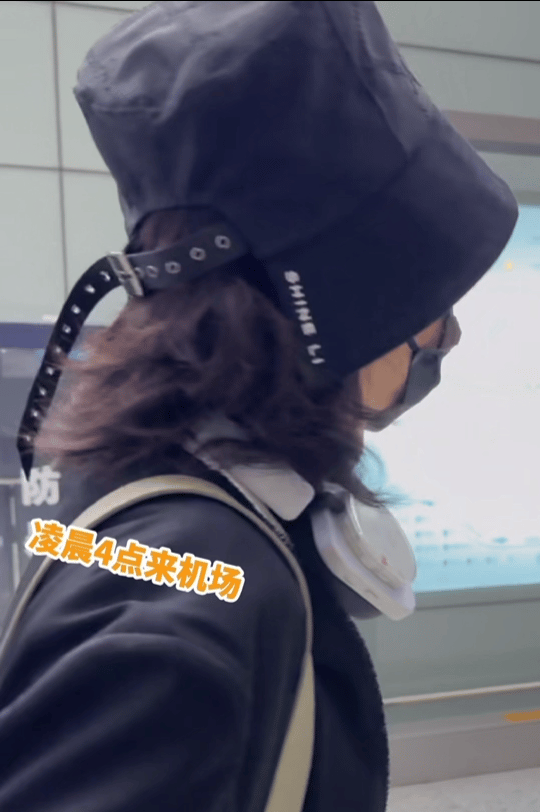 此沙凌晨三点半到机场发现进不去 此沙听得让人佩服，虽然一直都知道他是一个非常用心
