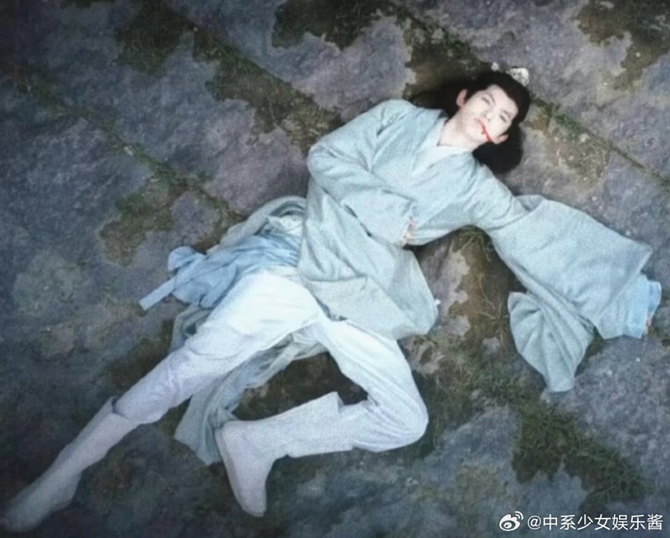 邓为这腿长是真实的吗？屏幕都放不下 