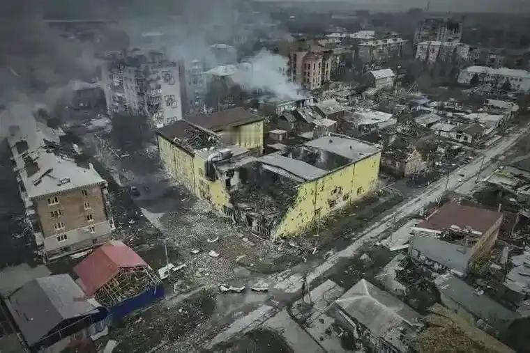 谈判前先主动出击？俄军空袭基辅，乌能源部长怒斥：这是军事恐怖主义！
 
当地时间