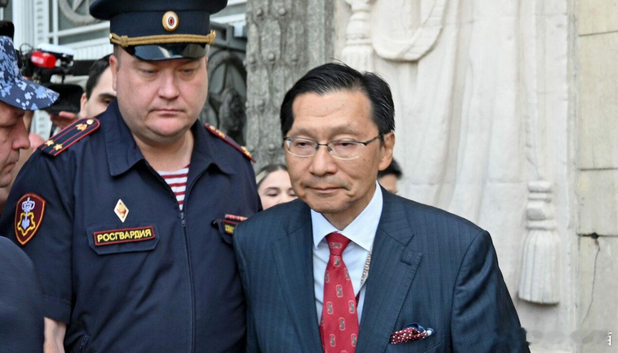 俄外交部召见日本驻俄大使提出抗议，警告将采取反制措施海外新鲜事 俄罗斯外交部18