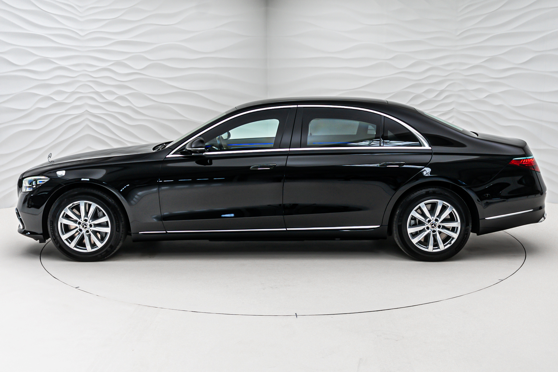 防弹车[超话] Mercedes-Benz S 680 GUARD，最顶级的VR