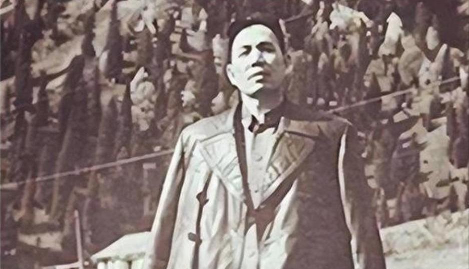 1999年，丁盛将军逝世，上级规定不准称呼他为“同志”“老红军”“老八路”。然而