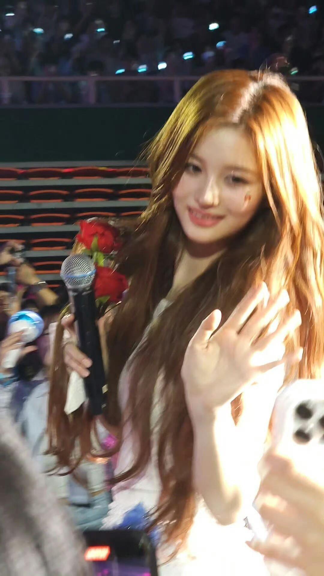 【投稿】女神的每一根发丝都在发光✨ ​​​