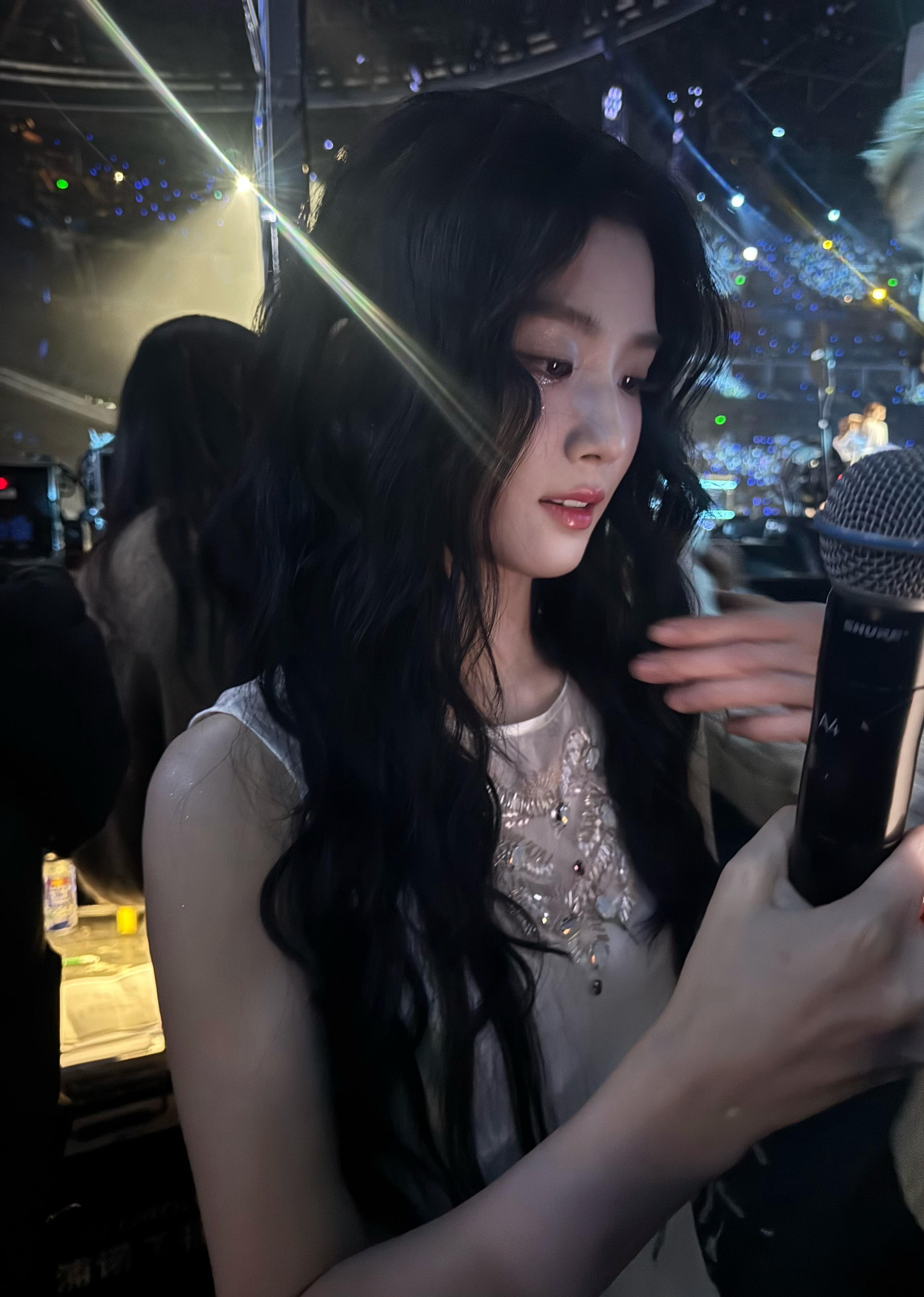 想看这张脸在Kpop活的也很精彩…. 