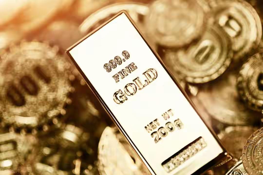 8月初，市场对于美联储降息的预期快速升温，直接点燃伦敦金的反弹行情，也带动国内黄