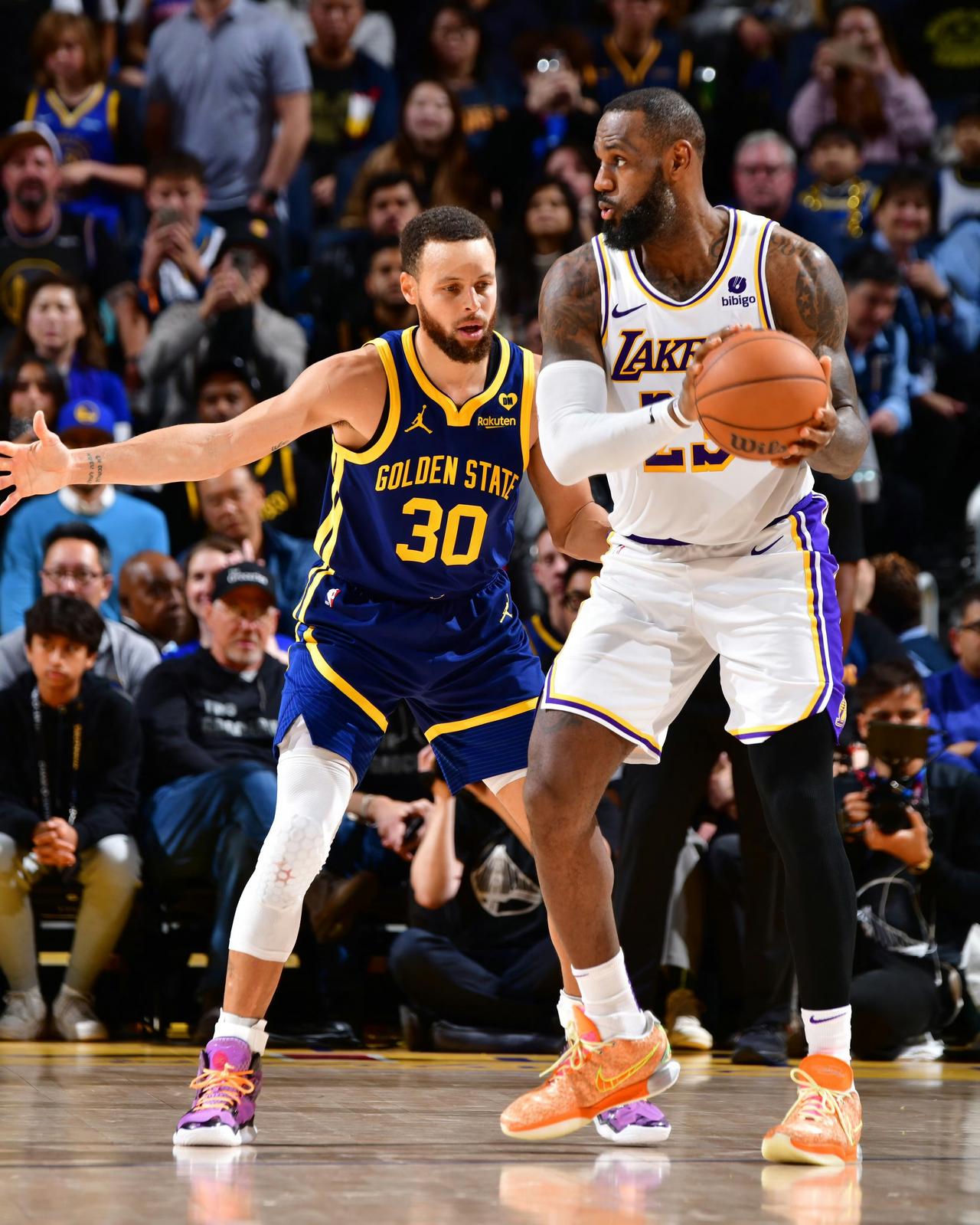 詹库落幕!那些各年代最大的死敌对头，你认可吗？

20年代:亚历山大&文班亚马