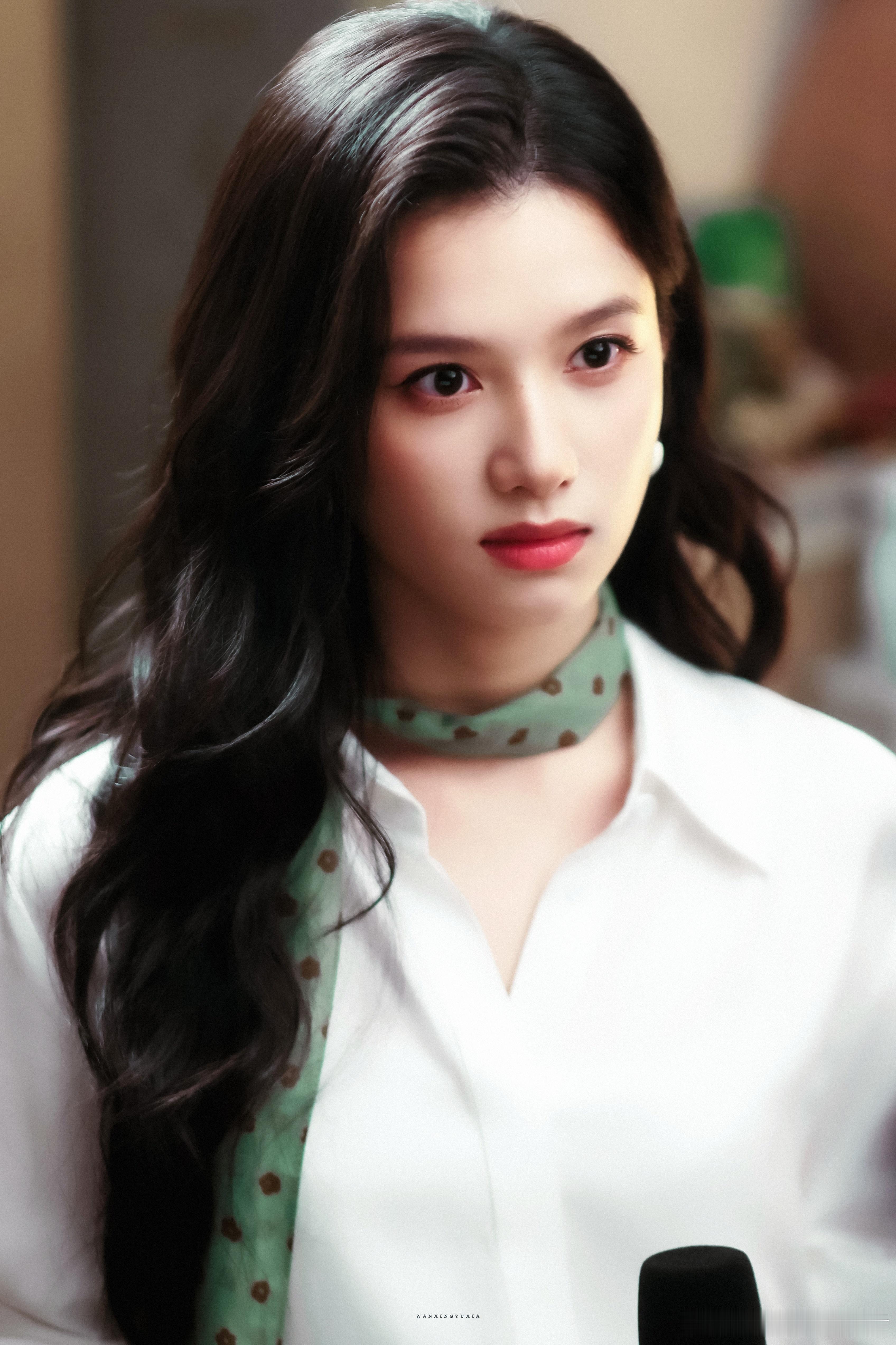 张婧仪好勇敢主动一女的真不愧是张婧仪，她的演技很对味，带来的苗靖完全掌握了和陈异