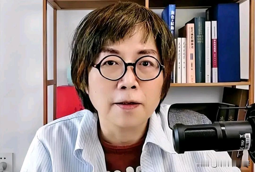 昔日高喊盼国家统一，如今否认反独促统！黄智贤彻底绿化

曾经在海峡论坛公开说出“