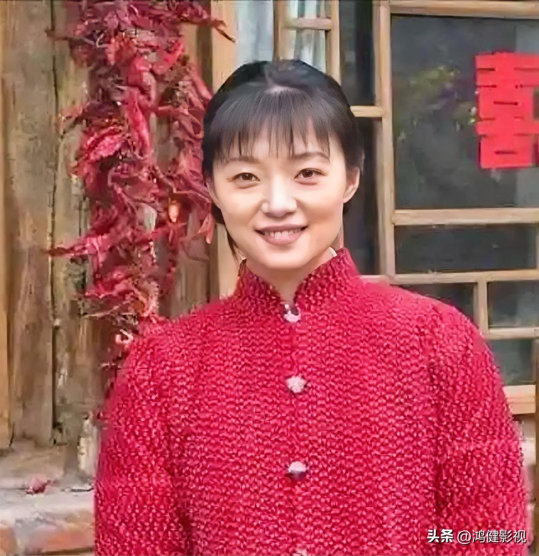 大家还记得这位女演员吗？
她今年44岁，土生土长的辽宁人，毕业于中央戏剧学院。她