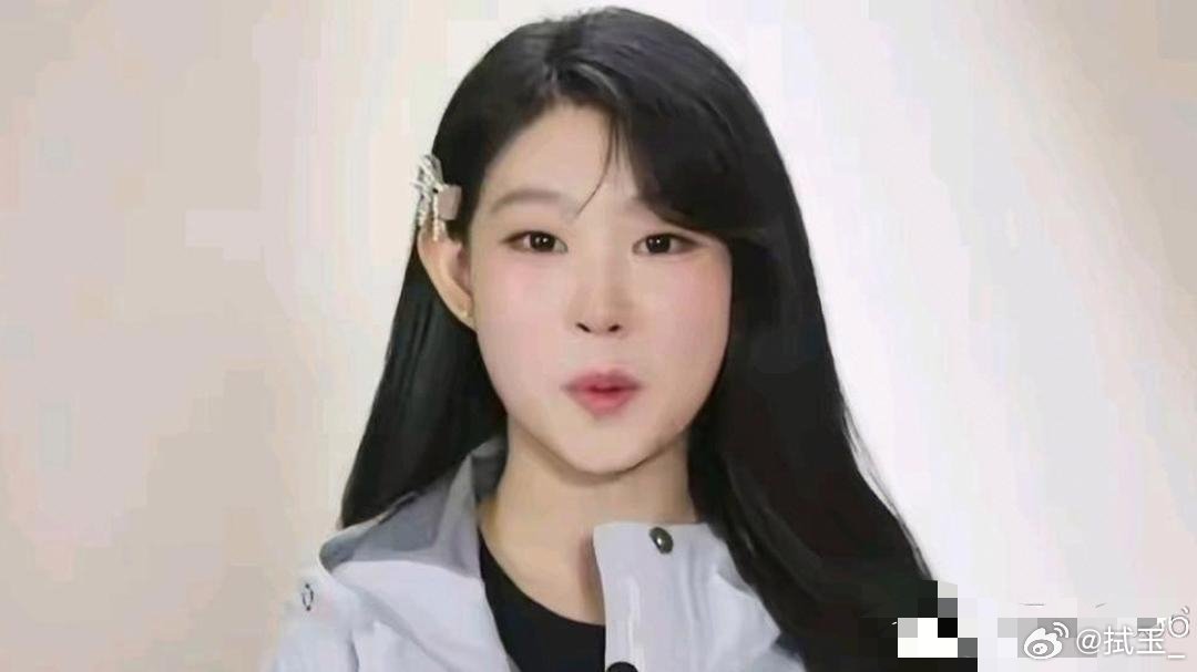 闹了半天，小沈阳的女儿沈佳润根本就没读过大学，直接走捷径了，读的是国际学校。 