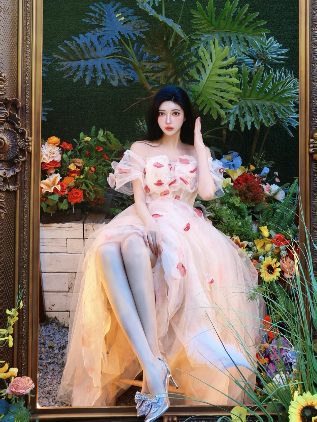 今天是遗落在圣诞花园的油画少女💕