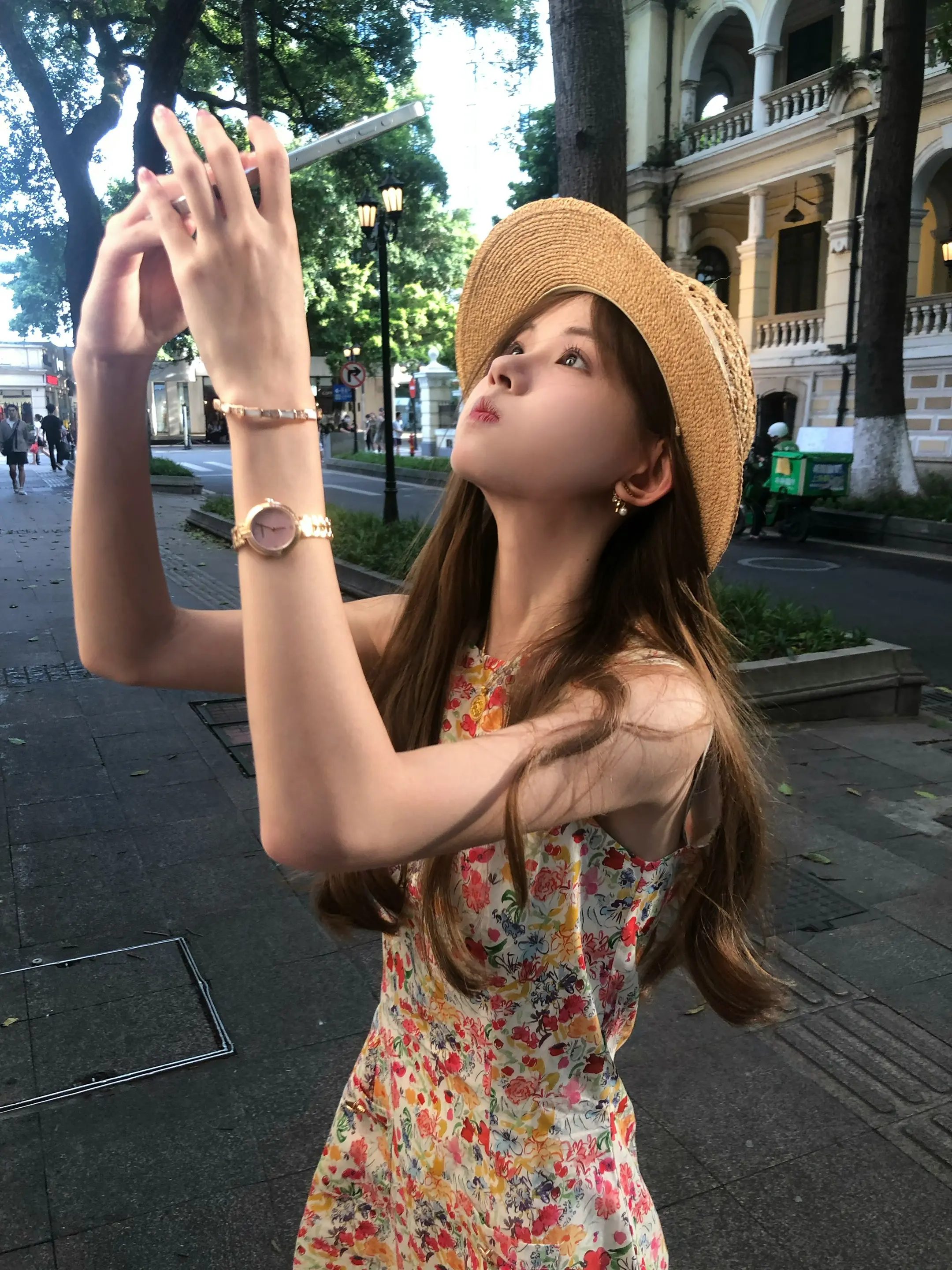 遇到真的爱 我就喜欢蹬鼻子上脸 我最初的形象会破裂 我所建立的一切外表...