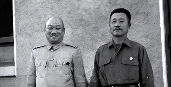 淮海战役，杜聿明被重重围困，蒋介石2次派了飞机来接，可杜聿明却不肯上飞机，为何？