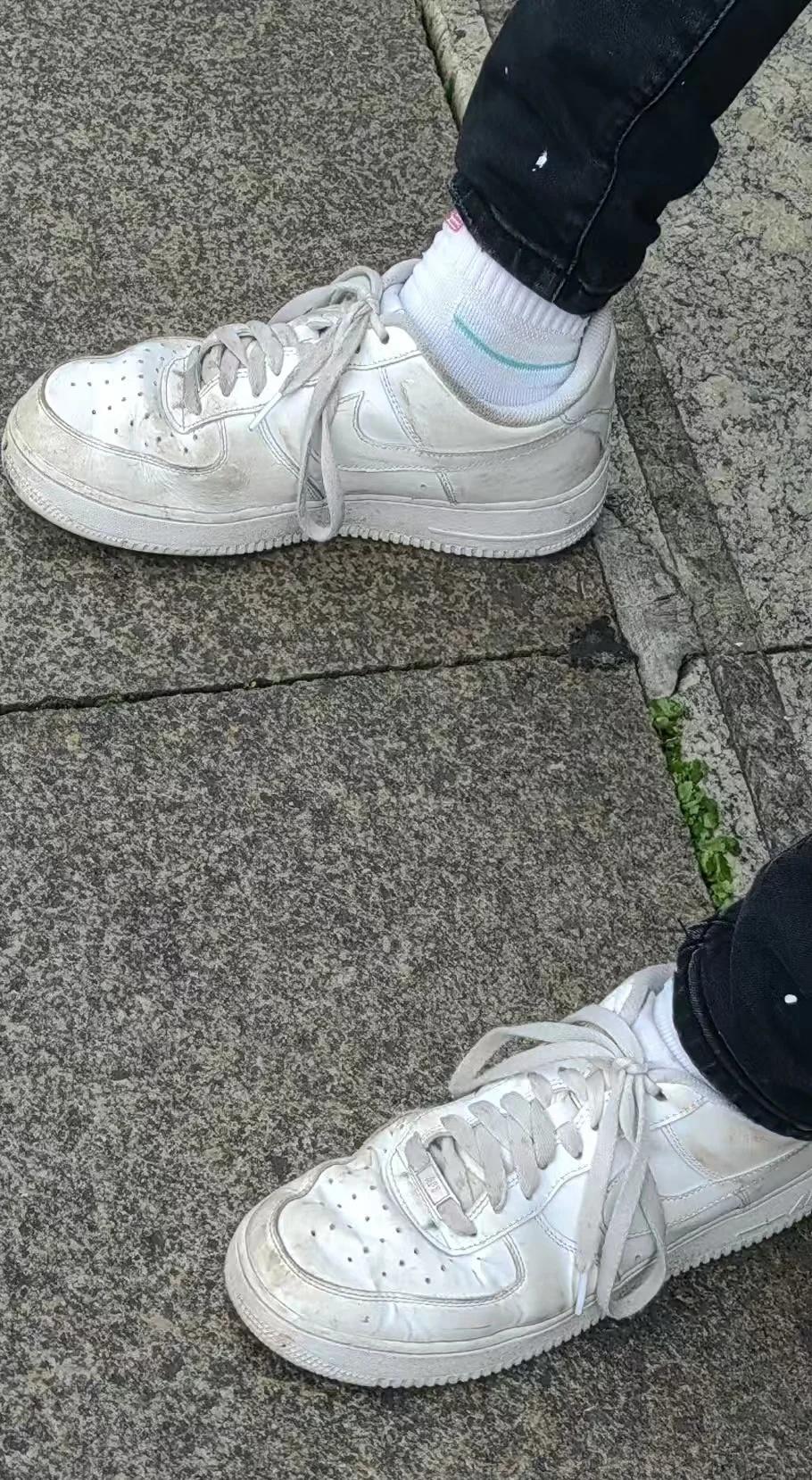 欣赏一下我的鞋哈哈哈！
这双让我痛但快乐