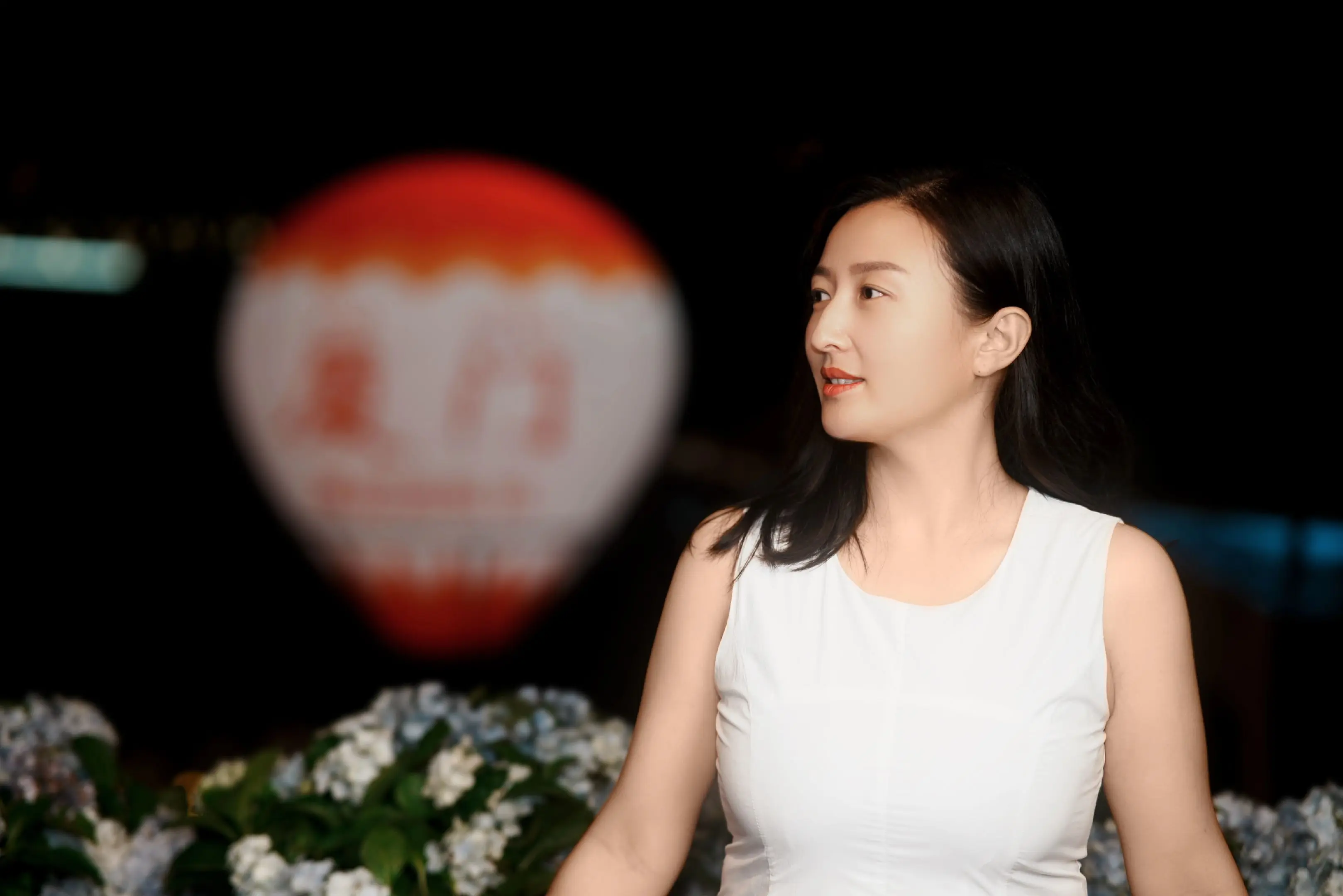 “永远自由如风永远为自己着迷”