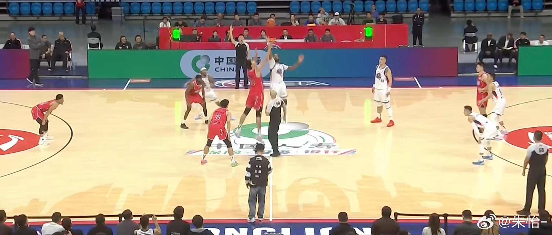 1号国家队比赛完，5号山东vs广州补赛，高诗岩首发登场，连轴转了属于～CBA
