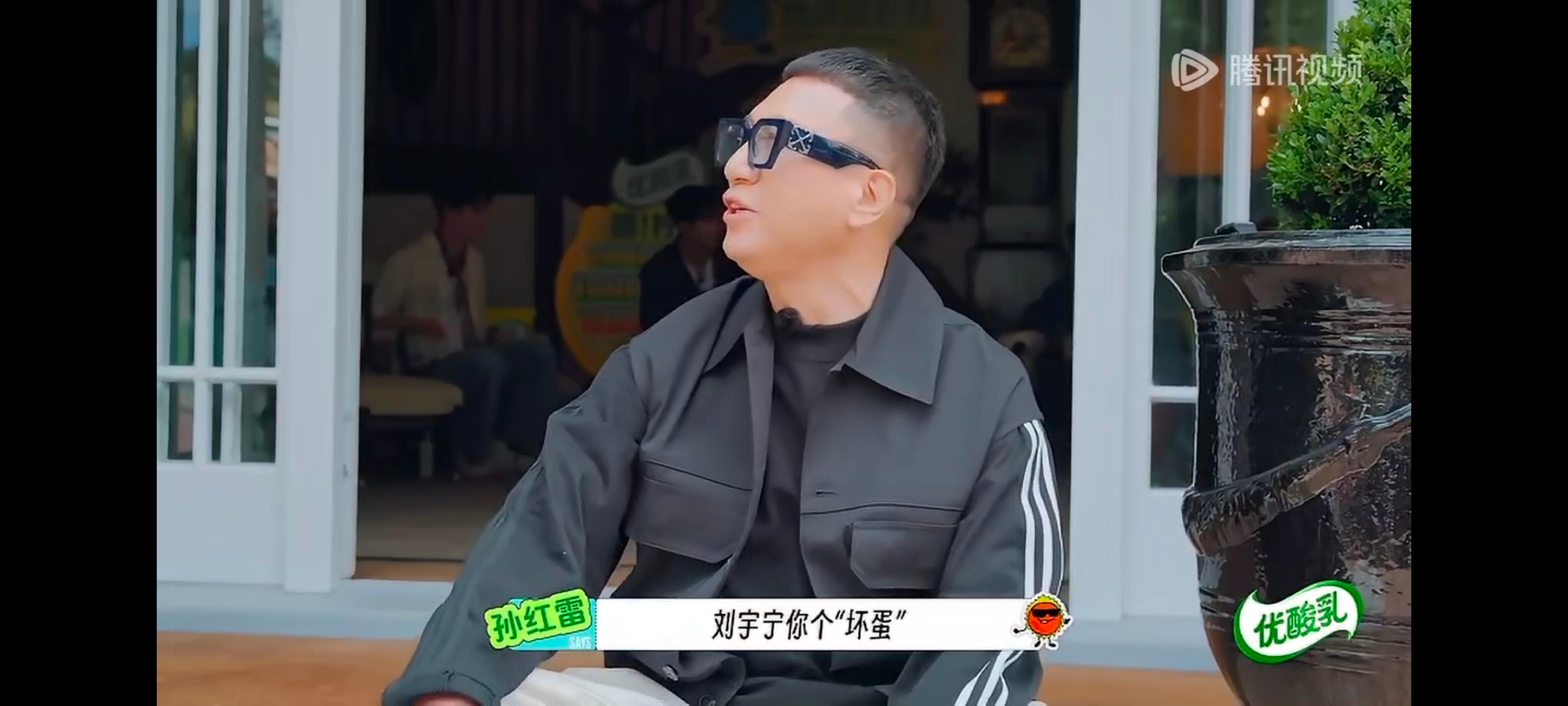 这么快就相爱相杀了？