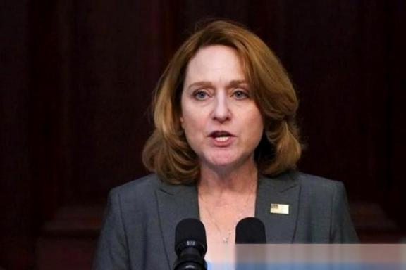 美国国防部副部长凯瑟琳·希克斯曾说：从现在起不存在中国武力统一台湾这个选项了，并