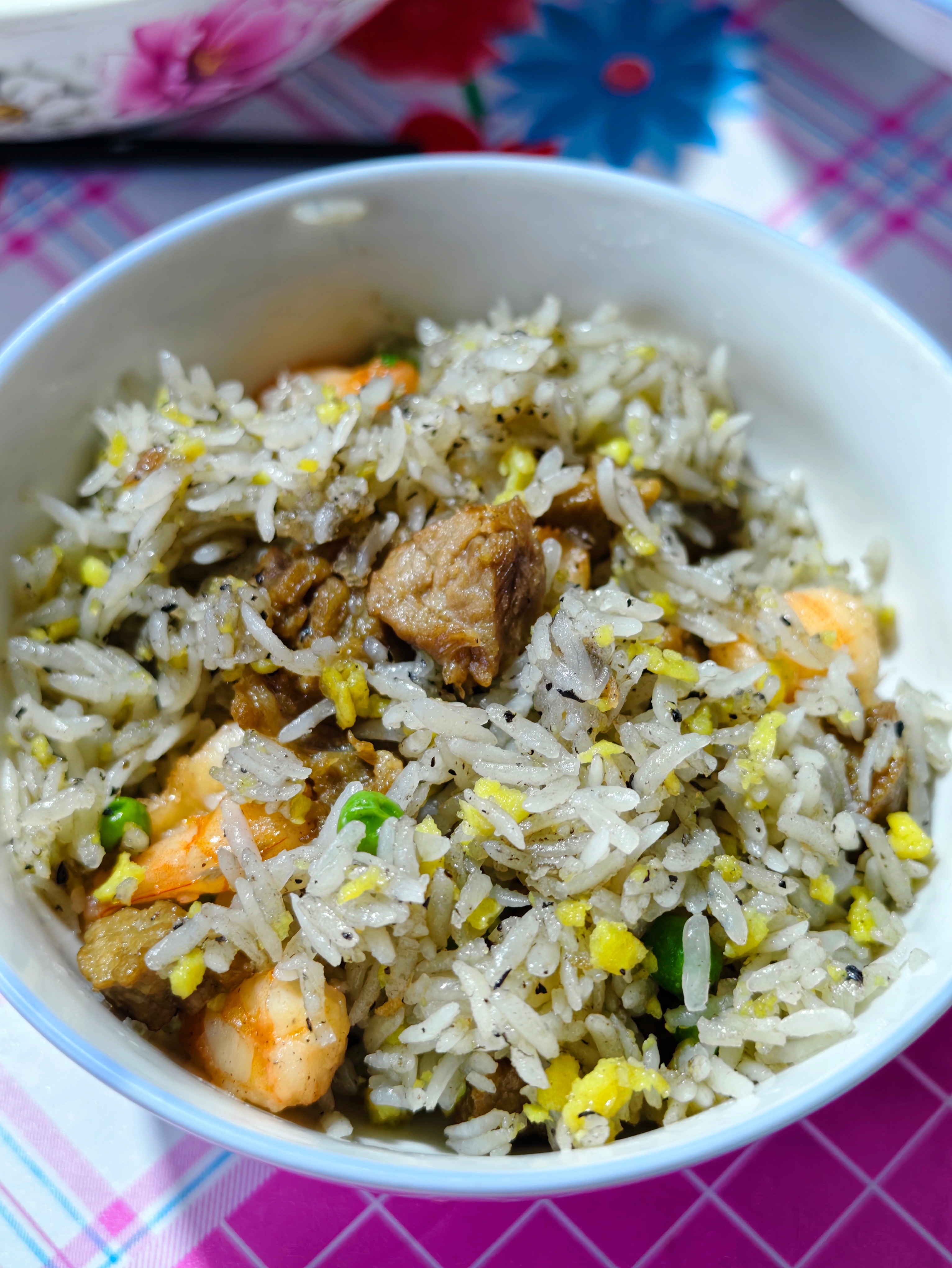 给老两口炒个黑松露牛肉虾仁炒饭，其实就是山姆预制