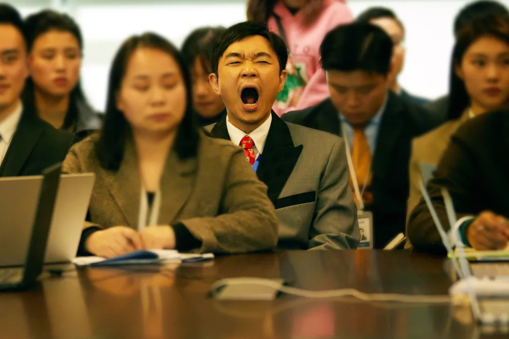 《年会不能停！》要拍法版了！据《综艺》消息，法国高蒙影业已购入电影《年会不能停！