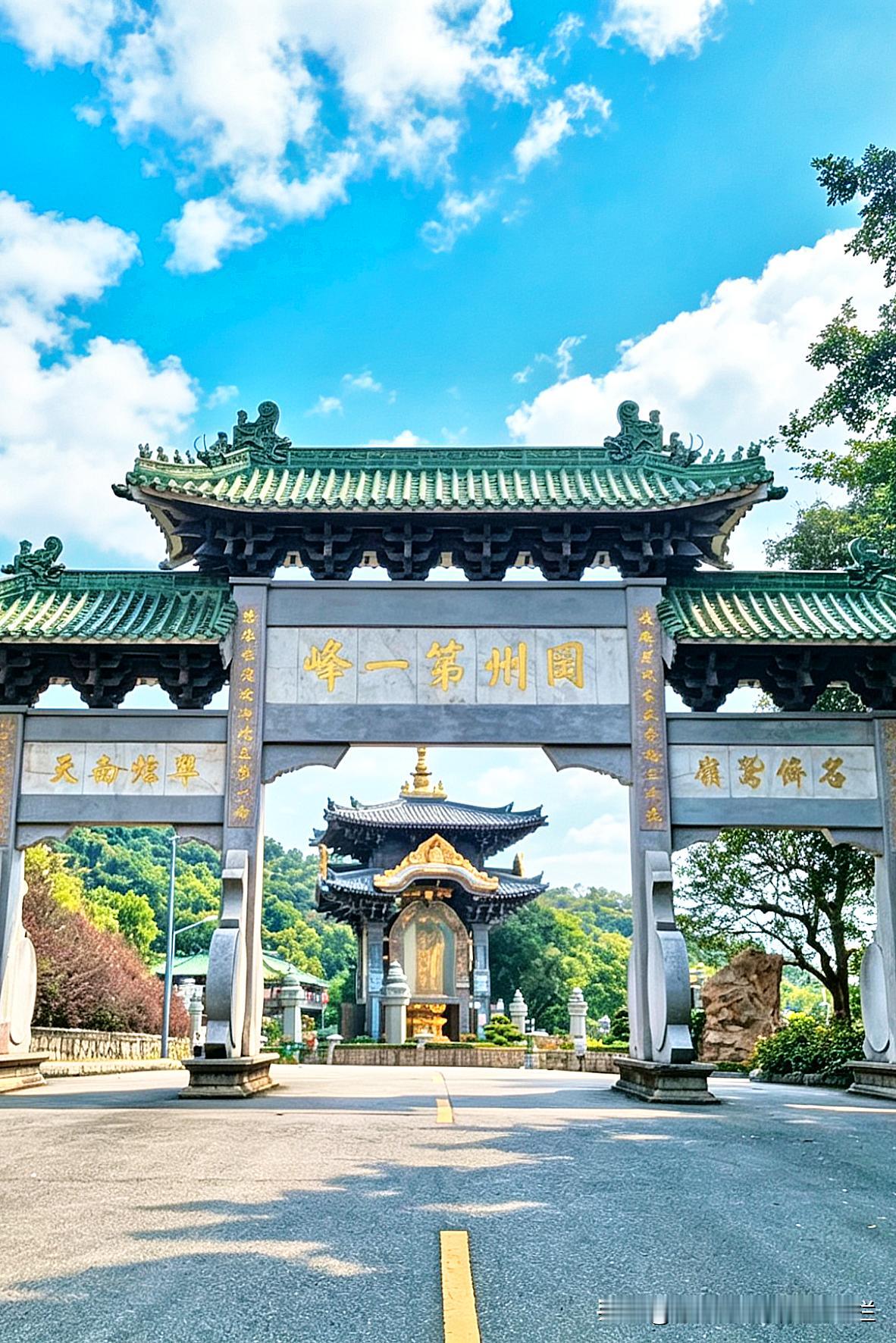 江门自然风景区｜圭峰山自然风景区×天眼池
江门市自然风景区：
当未红时的圭峰山版