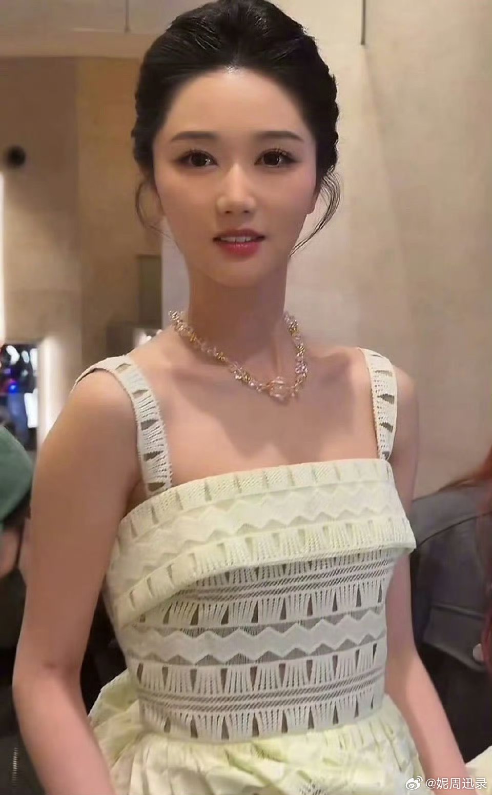 不肿版岳雨婷看秀生图 