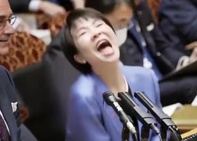 日本新出台的《防卫白皮书草案》炒作中国威胁论，日本首相高市早苗这完全是贼喊捉贼，