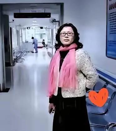 一个62岁的女人，还在为生存挣扎。没有退休金，没有固定工作，没有等来那个“迟到”