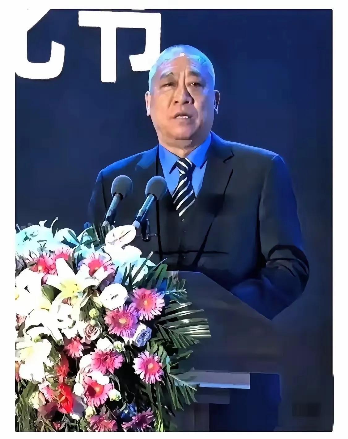 大家都被河南矿山给骗了，就是那个老总叫崔培军的，每年年会都给员工发几千万现金的河