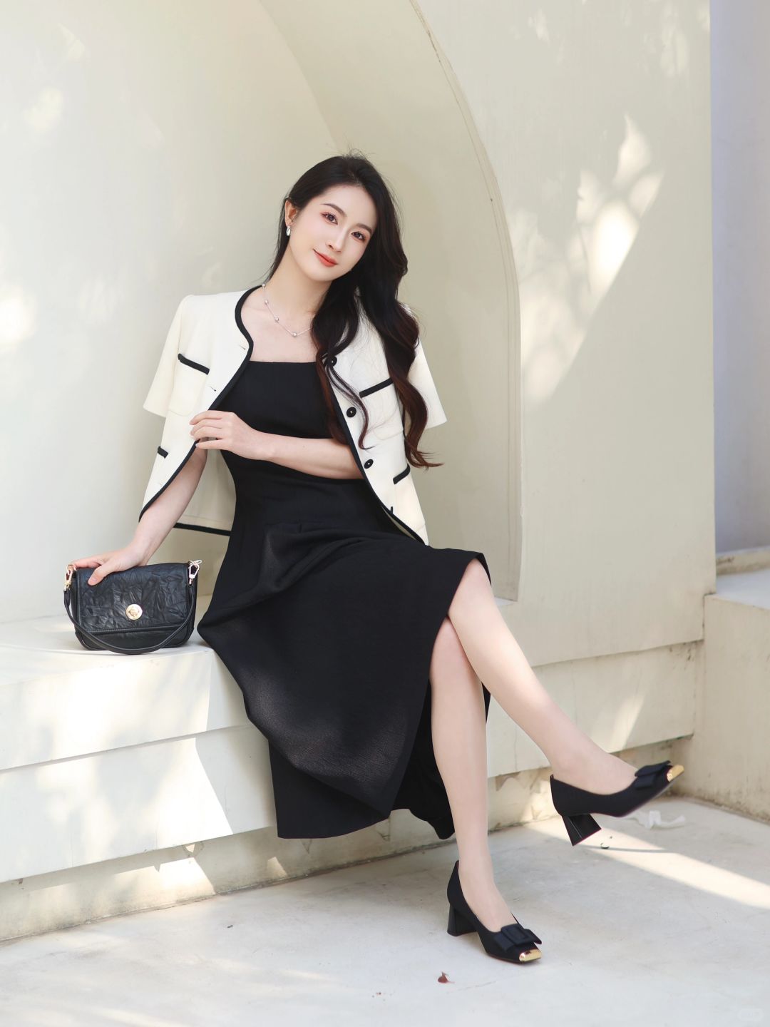 气质姐姐｜黑白极简的通勤优雅穿搭🖤