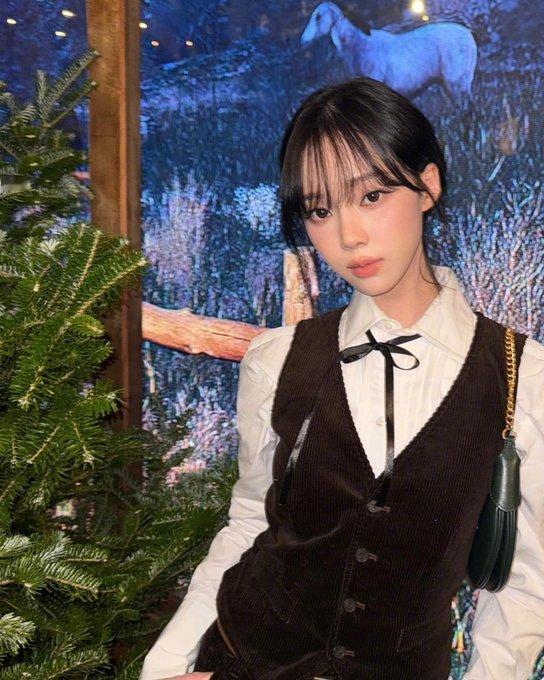 【Ins】aespa WINTER Ins更新，复古感性氛围~金玟庭[超话] ​