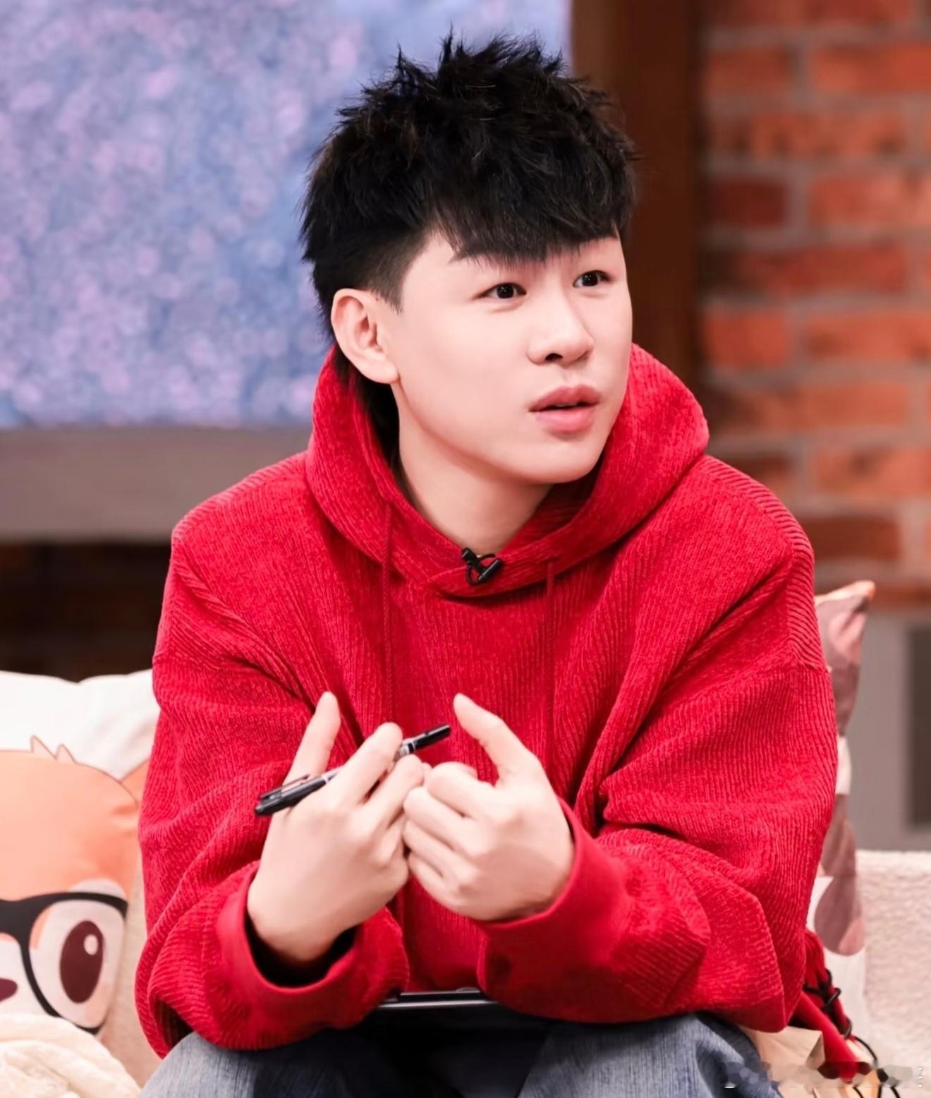 易梦玲胡彦斌 易彩斌呈正主把CP名都给了，这次不是ai吧 