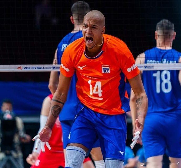 重炮接应尼米尔今年将重返荷兰男排国家队，同时还会参加欧锦赛。男排 国际排坛动态