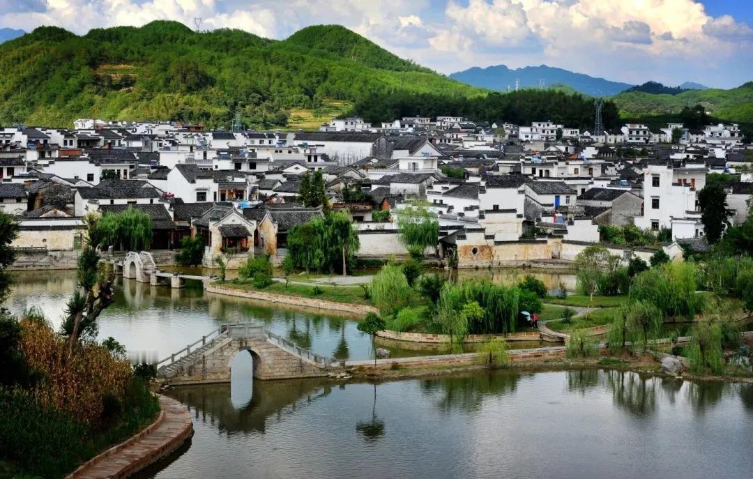 【民宿经营依靠信誉维护】
        民宿经营靠信誉维护太重要了。就像防城港