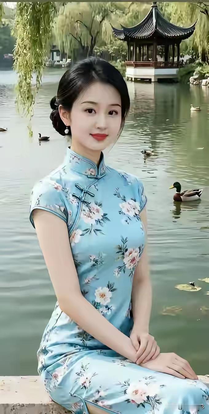 优雅旗袍少女，静坐湖畔，悠然自得。