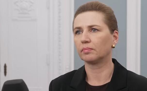 德国一个专家捅破了层窗户纸：美国现在但凡碰到中国，第一反应不是往前冲，而是下意识