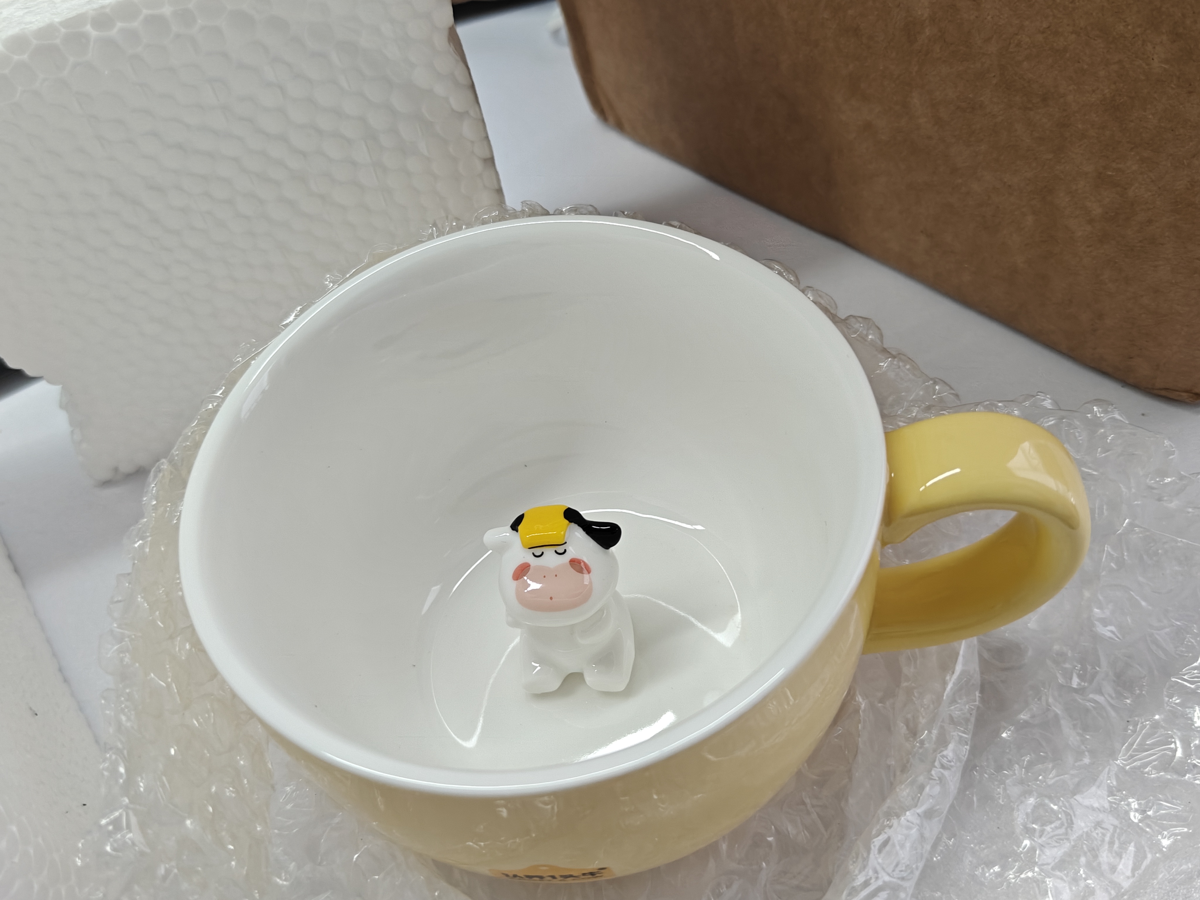 赵丽颖代言的认养一头牛同款杯子奖品到了…，拿东西的时候差点没看出来，还想着秀哥怎