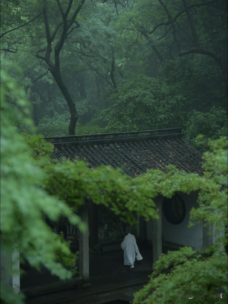 无法解释的玄学真相，你不得不信：
 
第一，家里越干净，日子越顺。
古语常说：宅