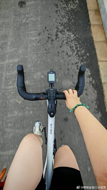 无比怀念之前 那会还没有黑丝