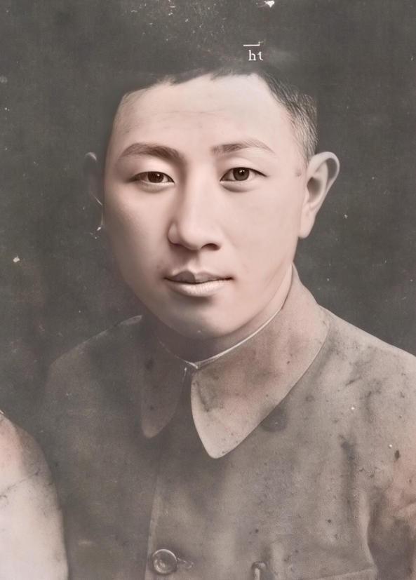 翁自勉在西安事变时舍命救主背着蒋介石脱险，并因此中弹致残，那么后来蒋介石是怎么对