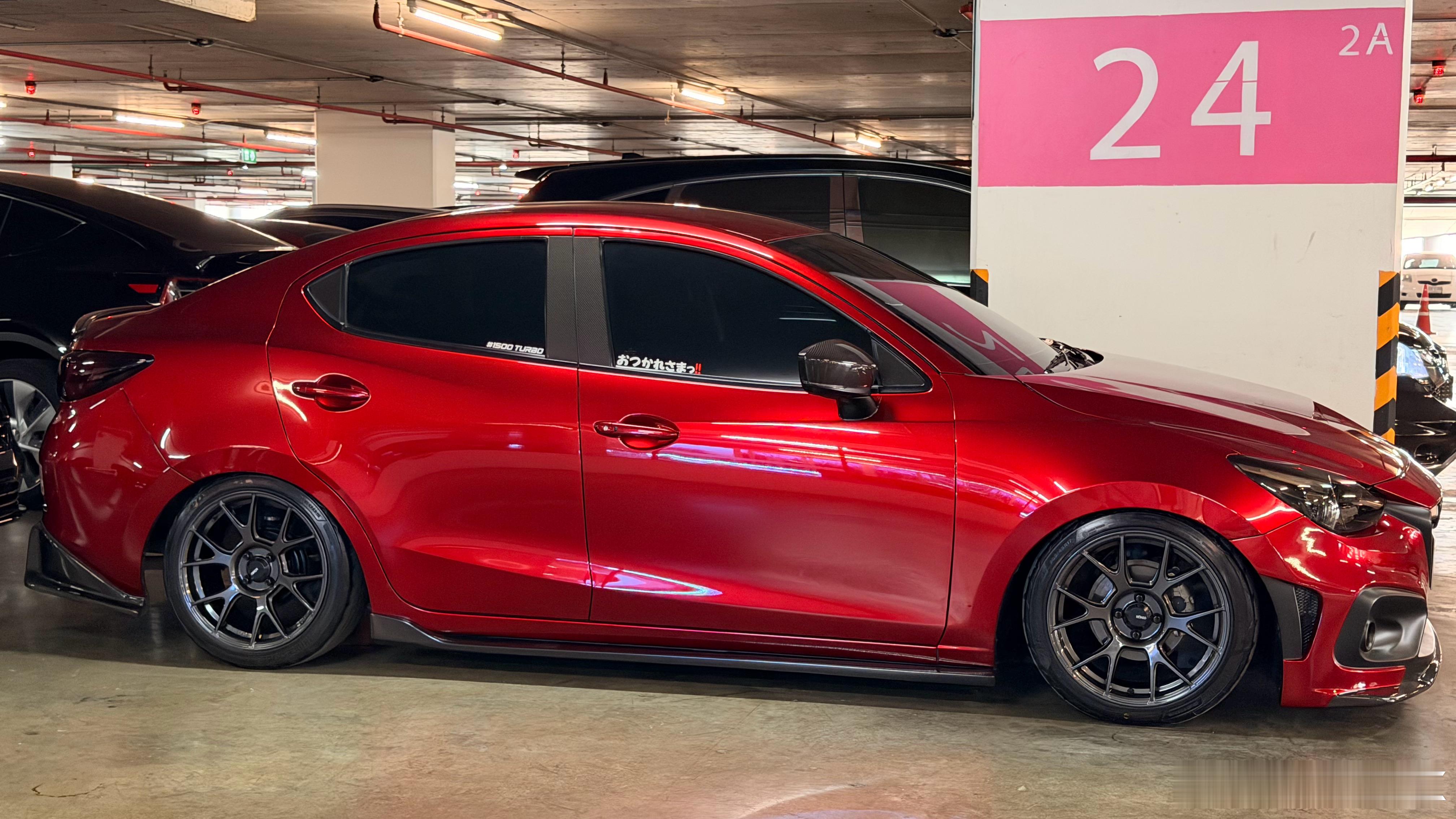 mini Subaru WRX Baby Edition！！！我发现这代马自达2