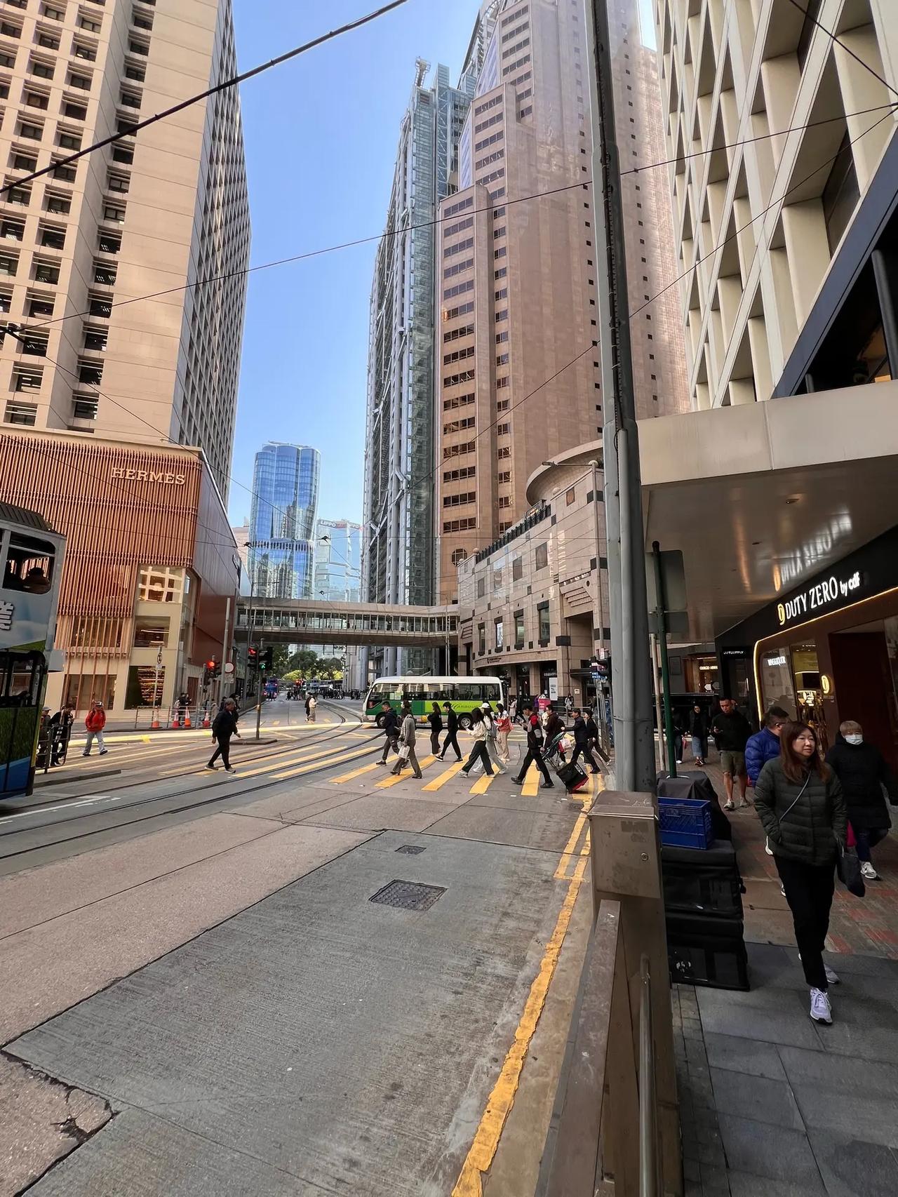 于海青：为何说香港的商业文明依然领先？ 这些年大家去香港的频次低了，因为原来要经