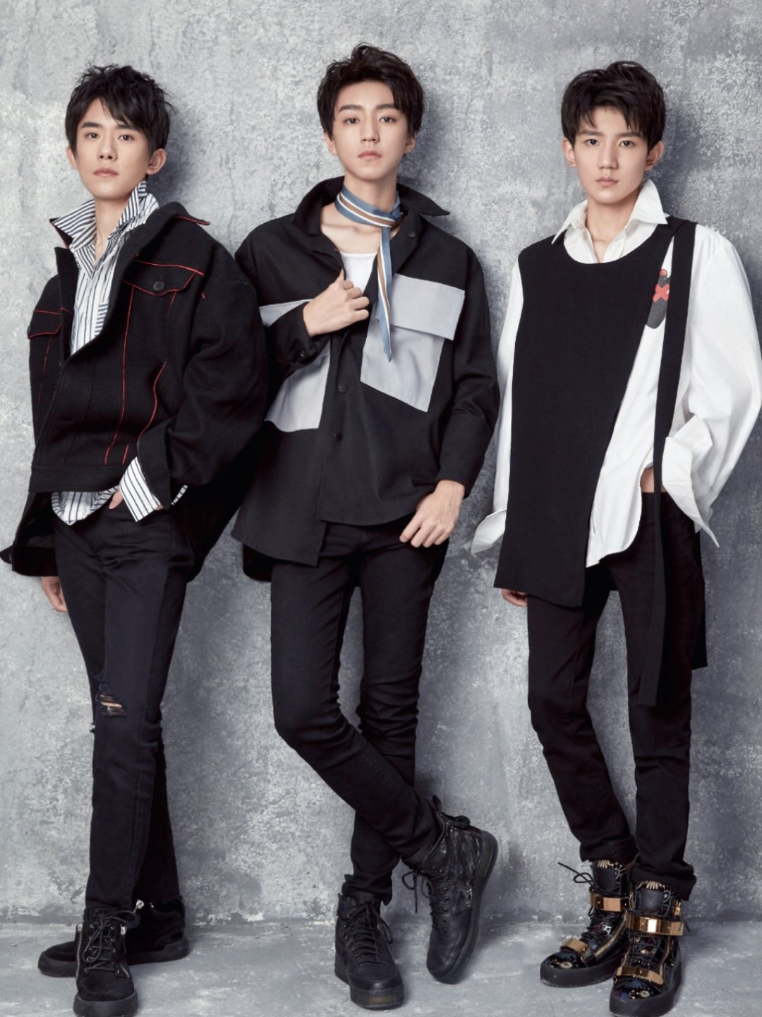 易烊千玺给王俊凯的生日祝福 TFBOYS易烊千玺在晚上22点给王俊凯生日祝福。这