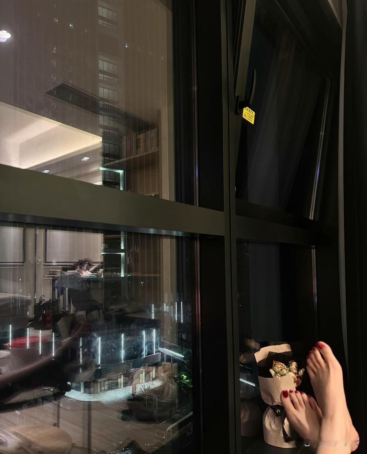 静待台风的来临[得意]
暂时还风平浪静滴[彩虹]
但我的干粮好像不太够，怎么办[