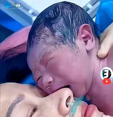 这就是妈妈能给到的安全感！
1月20日山东产房，32岁产妇刚卸货，娃哭得监护仪飙