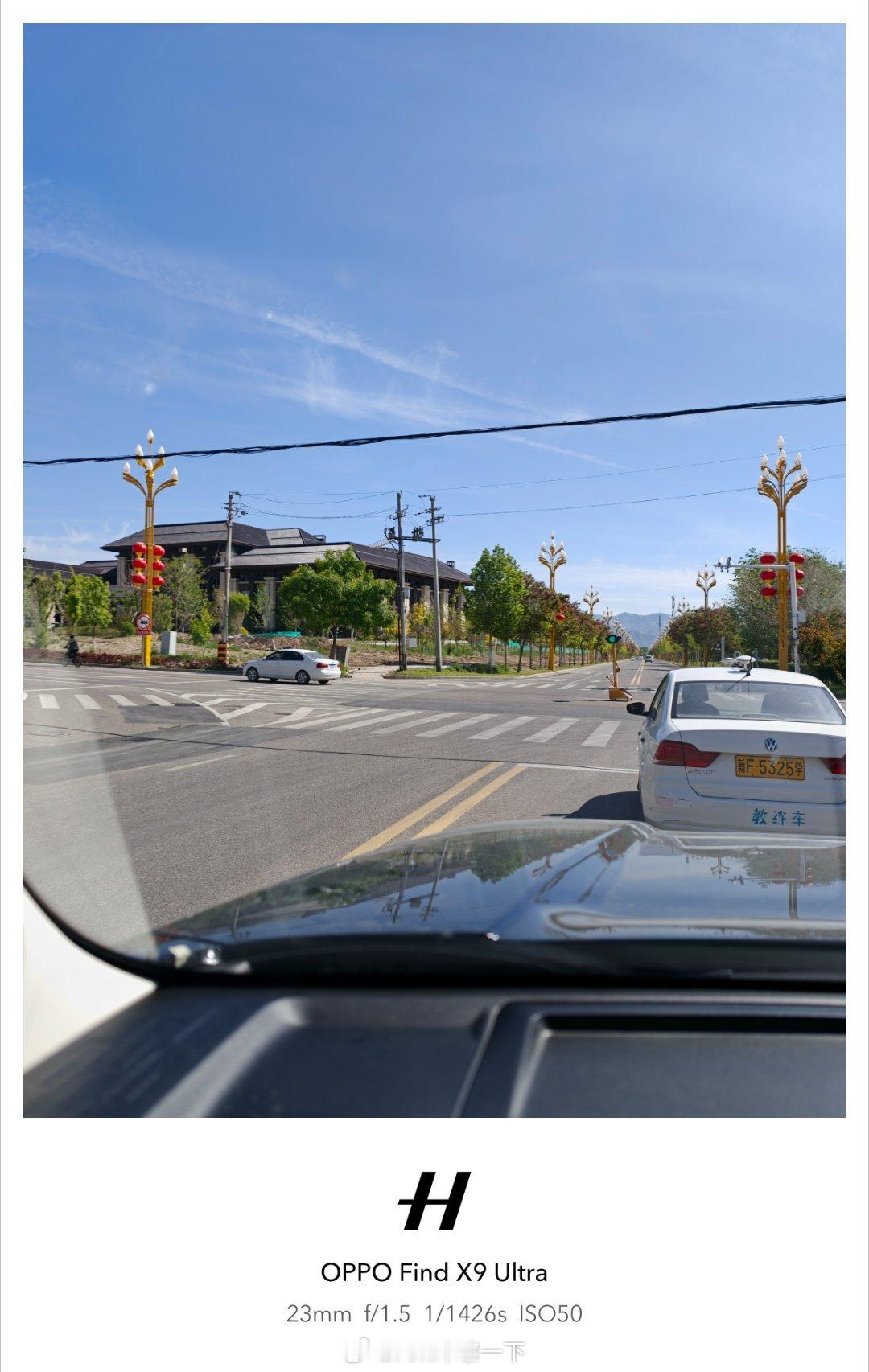 特克斯八卦城的红绿灯被我发现了 伊犁·特克斯八卦城
