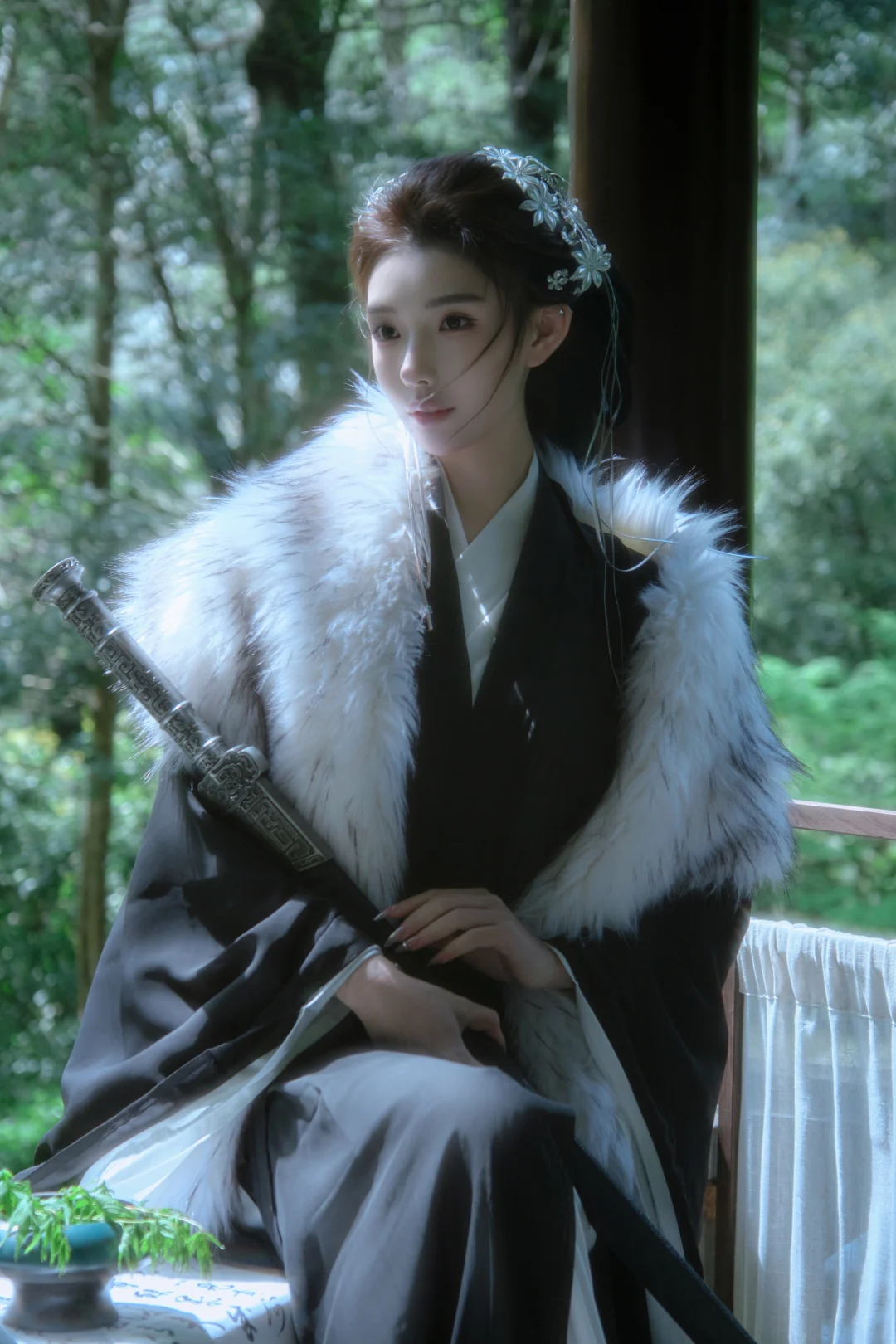 “大王 何日共还乡 兵器销作日月光”