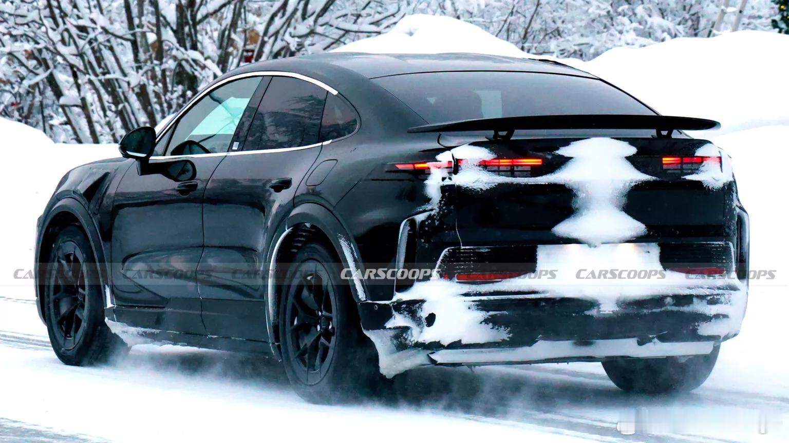 保时捷卡宴纯电轿跑版路测图曝光这次曝光的是该系列的顶级旗舰版本外观设计上标志性的